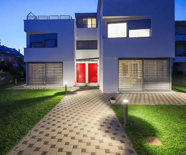 Caisa - Amber 20m From The Sea 자다르