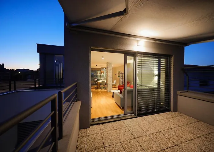 Caisa - Amber 20m From The Sea 자다르